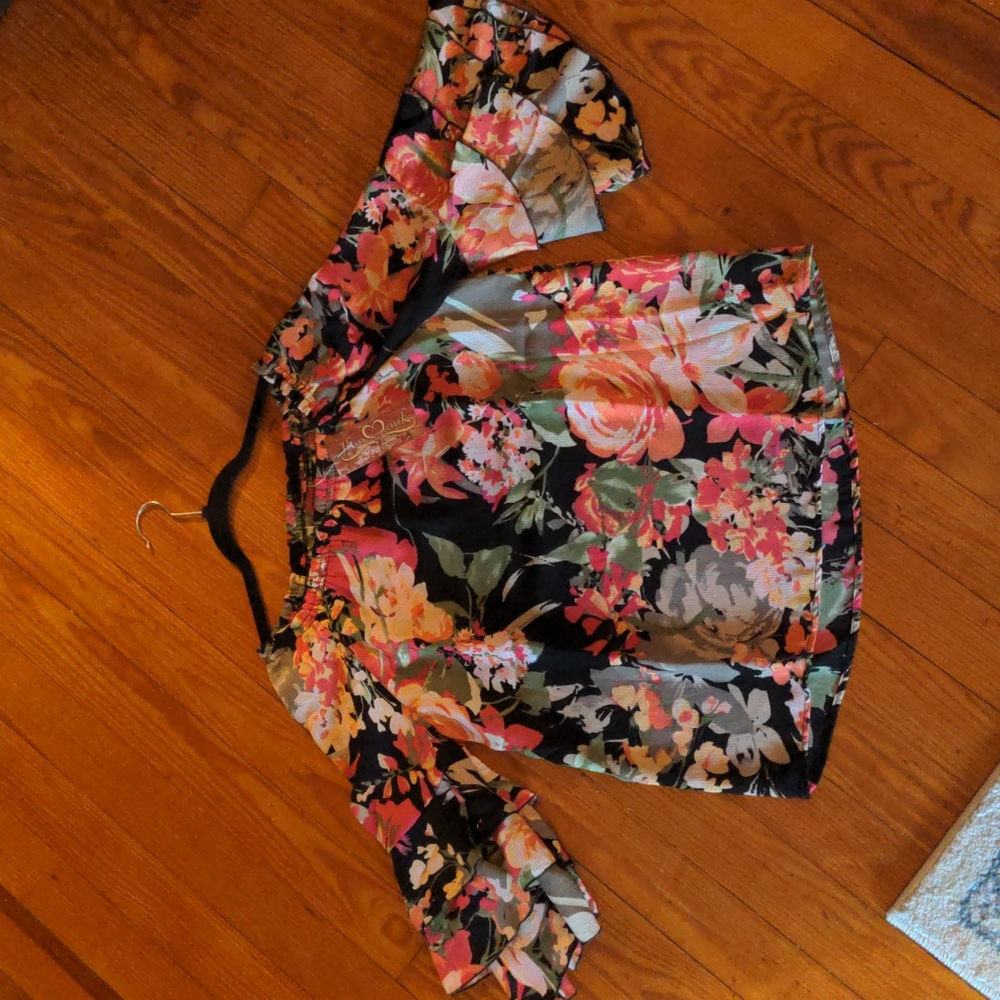 Scully off the shoulder floral top